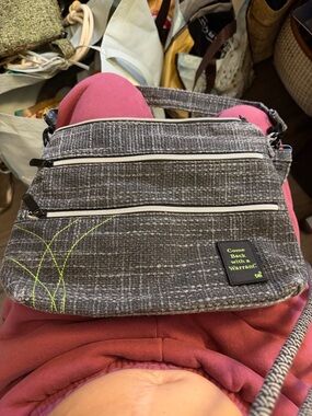 Gray Crossbody Shoulder Bag with Lime Stitching - Unknown Brand
